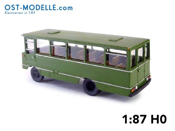 PROGRESS 35 DDR Bus olive grün